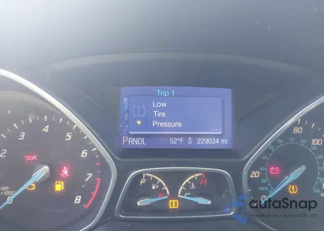 2013 Ford Focus Se z USA, uszkodzony, nr VIN 1FADP3K22DL180024